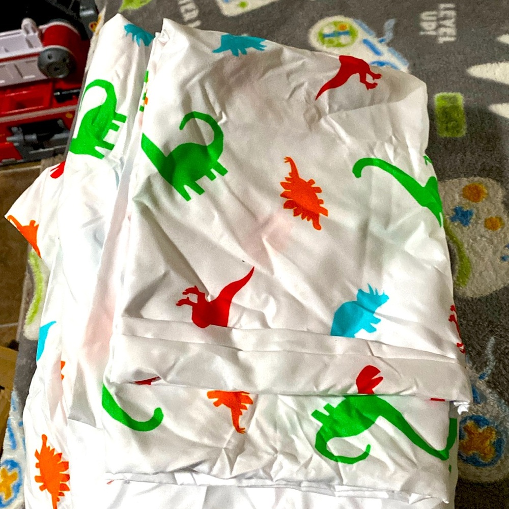 Baby crib sheet set